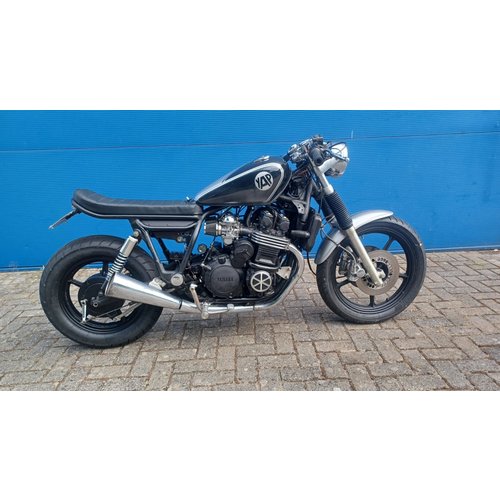 Yamaha caferacer op basis van een XJ700XS Maxim.