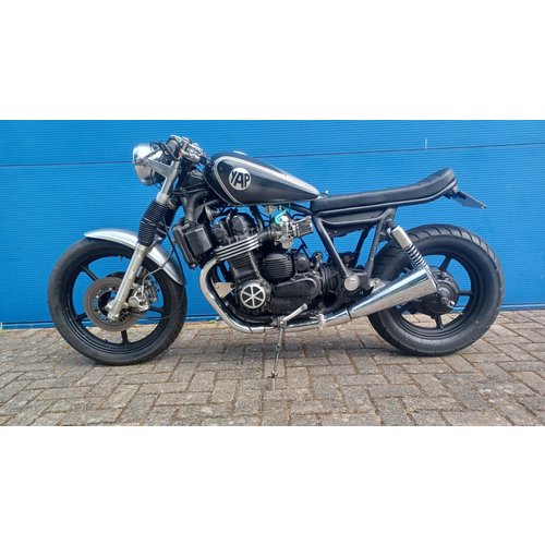 Yamaha caferacer op basis van een XJ700XS Maxim.