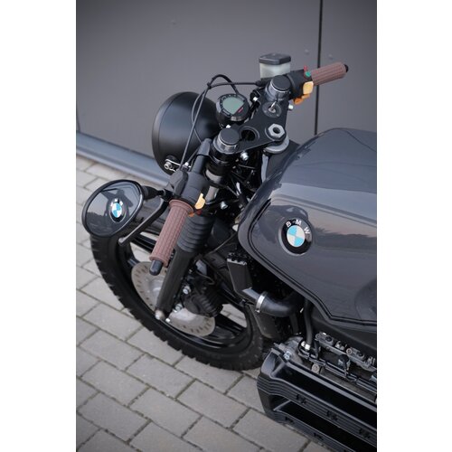 BMW K100 Cafe Racer - totalmente reconstruida