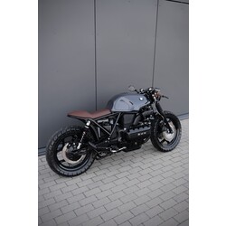 BMW K100 Cafe Racer - completamente ricostruita