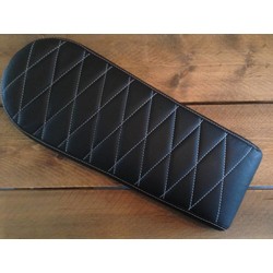 Brat Seat Diamond Black Long 60