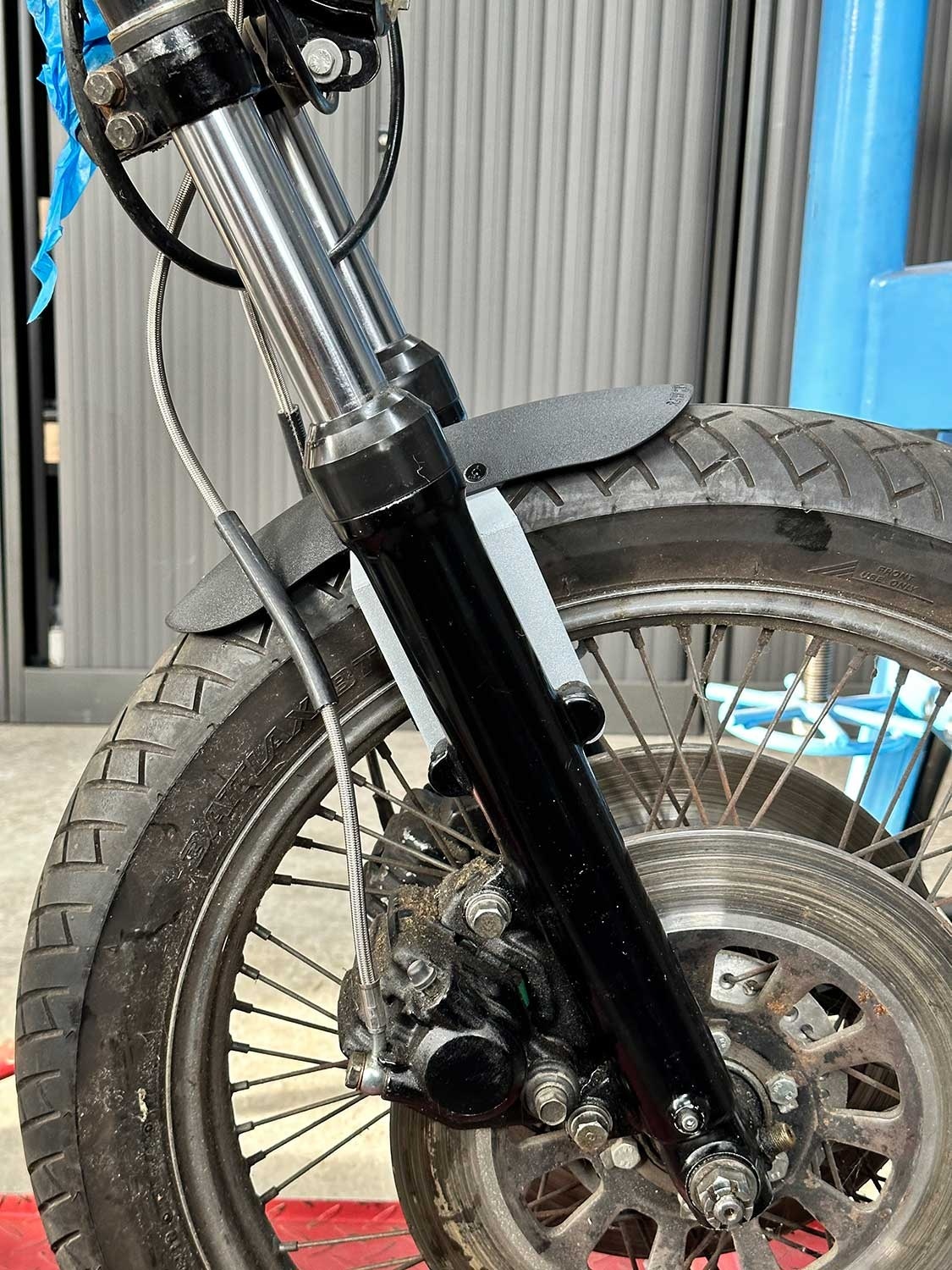 Parafango Anteriore Cromato,Protezione anteriore per moto - Copertura paraspruzzi cromata per GN125 GN250 - Protezione carenatura anteriore