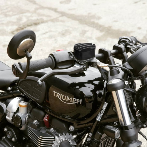 Motone Tapa Del Cilindro Maestro Del Depósito De Aceite De Freno De Disco Fundido A Presión | Con Aletas / Acanalado | Negro O Contraste Negro Pulido