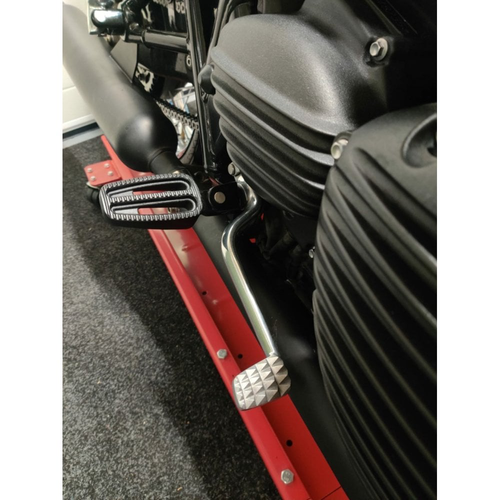 Motone Streamliner-Ritzelabdeckung | Gerippt | Schwarze oder Polished Flossen | LC | Street Twin/T100/T120