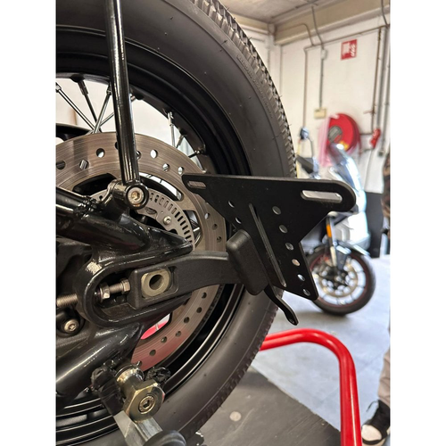 Motone Sidekick (asse-montaggio) Kit targa per montaggio laterale (versione senza fanale posteriore)