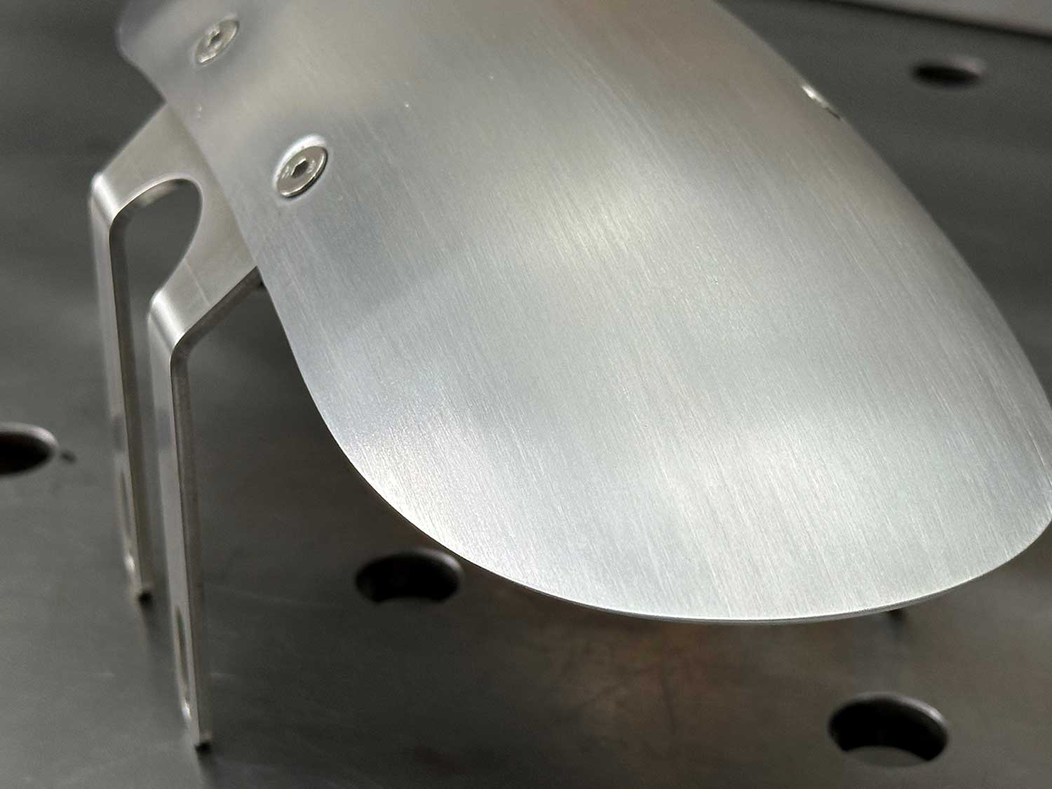 Parafango Basso In Alluminio Honda CL Con Stabilizzatore Forcella Argento