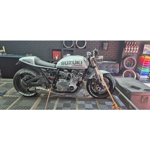 Suzuki GSX1100 cafe racer