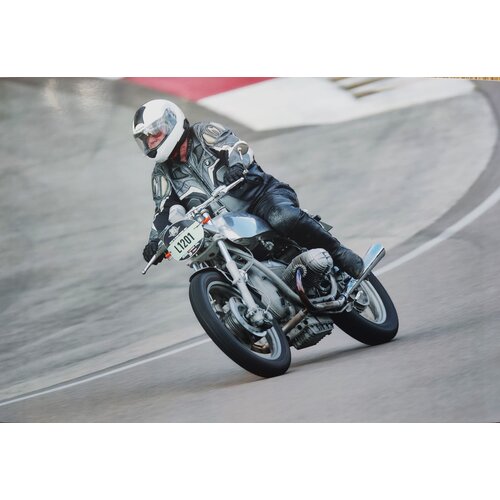 Café racer costruita nel 2019 su base BMW R75 del 1977