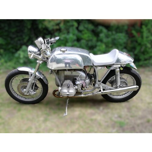 Café racer costruita nel 2019 su base BMW R75 del 1977