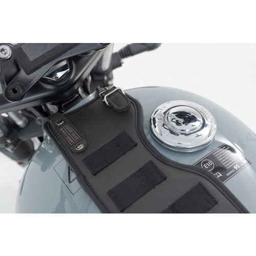 SW-Motech Legend Gear Tank Strap SLA | Triumph Models