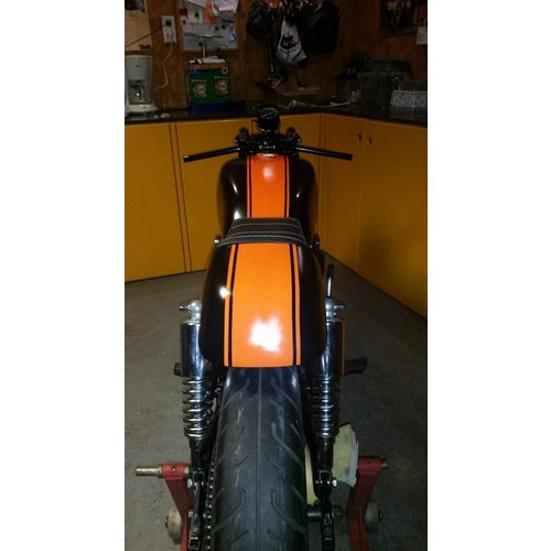 C.Racer Cafe Racer Sitzbank Tuck N' Roll Stitch Black Type 33