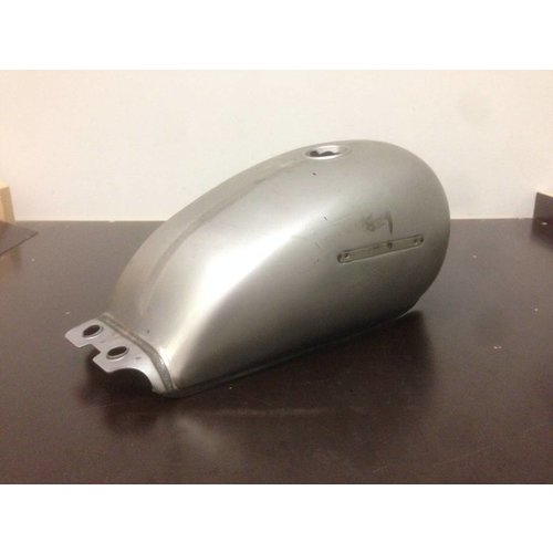 Suzuki GN 125 Tank met Toebehoren Type 2