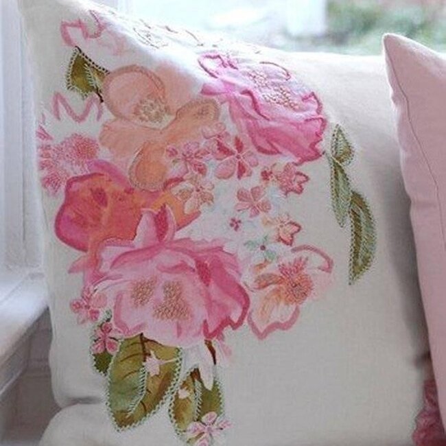 Ariadne at Home sierkussen Hidden Garden Pink 50x50