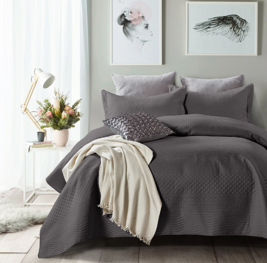 Bedsprei Charlene - antraciet - Inclusief 2 kussenslopen 60x70 cm