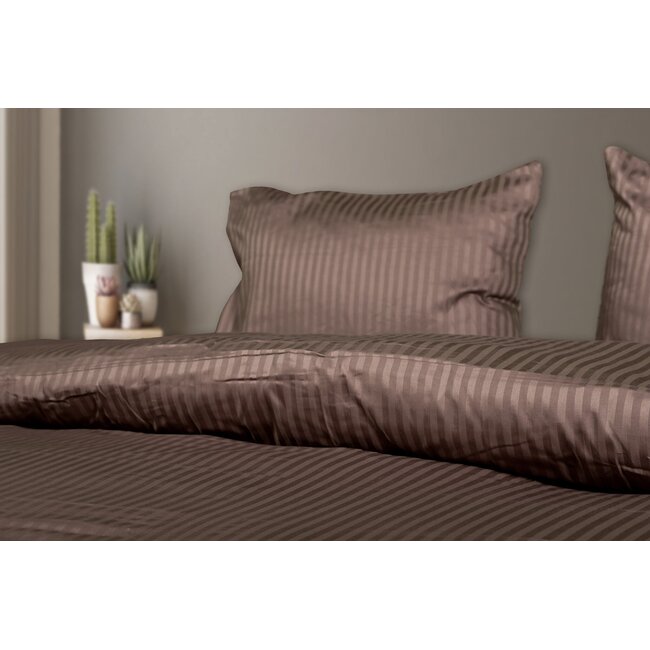 Hotelstreep dekbedovertrek - donkerbruin - katoen satijn