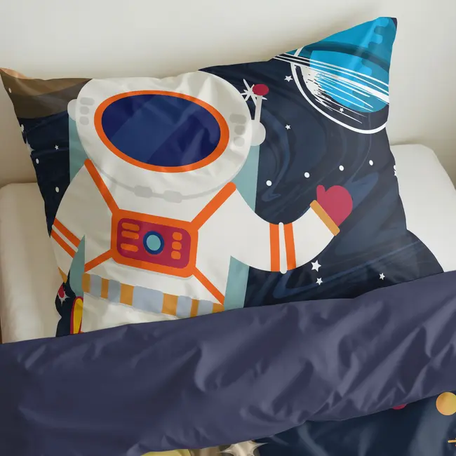 Kinderdekbedovertrek Space man  - microvezel - 140x220 + 60x70 cm