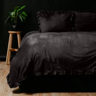 Sleeptime Velvet dekbedovertrek ruffles - zwart/bruin