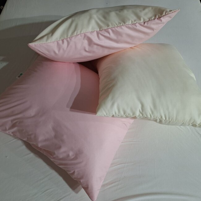 Gekleurd hoofdkussen - roze/ecru - 60x70 cm - 600 gram