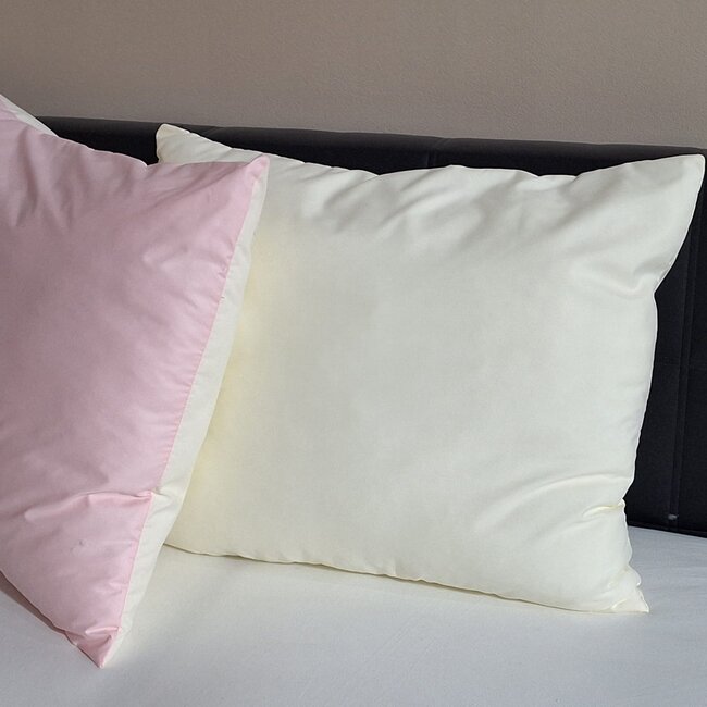 Gekleurd hoofdkussen - roze/ecru - 60x70 cm - 600 gram