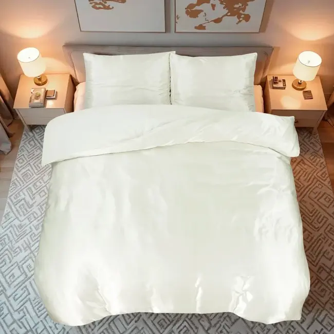 Glans satijn dekbedovertrek - off white