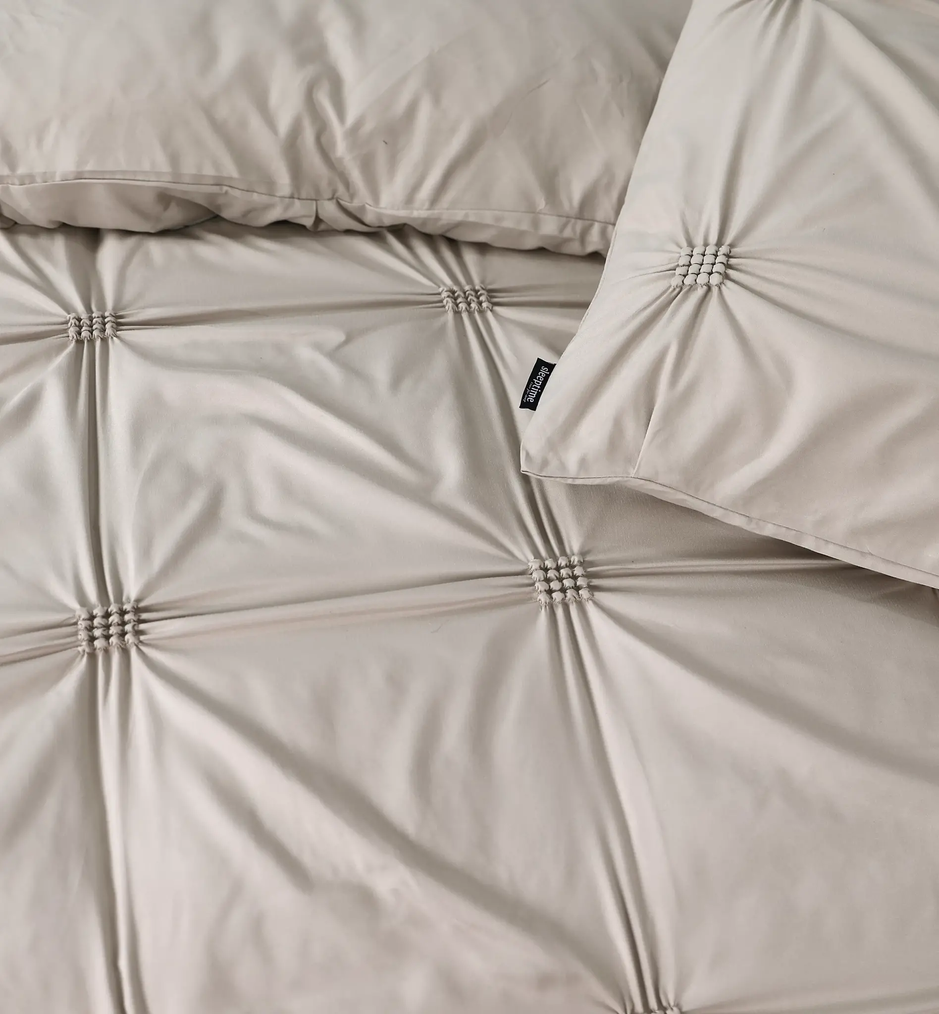 Microvezel dekbedovertrek Punch Pintuck - Taupe - 240x220 + 2st. 60x70 cm