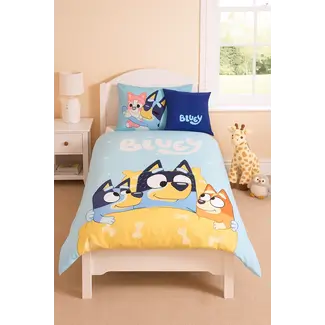 Bluey Katoen kinderdekbedovertrek Bluey, Bandit & Bingo - katoen - eenpersoons (140x200 + 65x65 cm)
