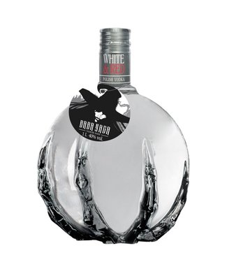 Baba Yaga Baba Yaga Heksenvodka Bolle Fles Met Hand 1,00 ltr 40%