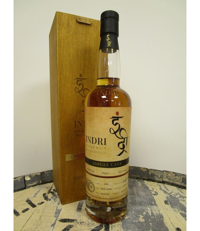 Indri Single Cask 890 Peated Barley For The Netherlands by WIN 0,70 ltr 58,5%