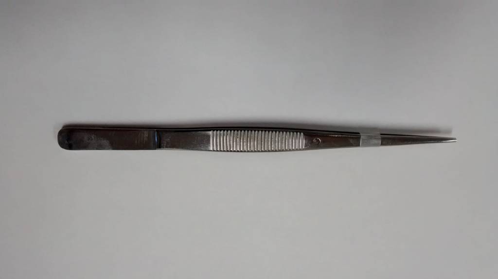 Pinzette 145 mm, spitz, mit Führungsstift