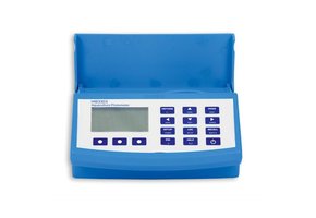 HI83303 Multiparameter photometer for aquariums and ponds