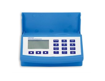 HI83303 Multiparameter photometer for aquariums and ponds