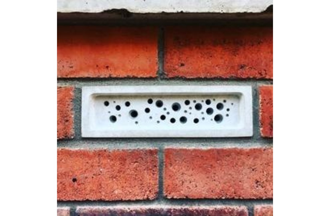 Bee Brick