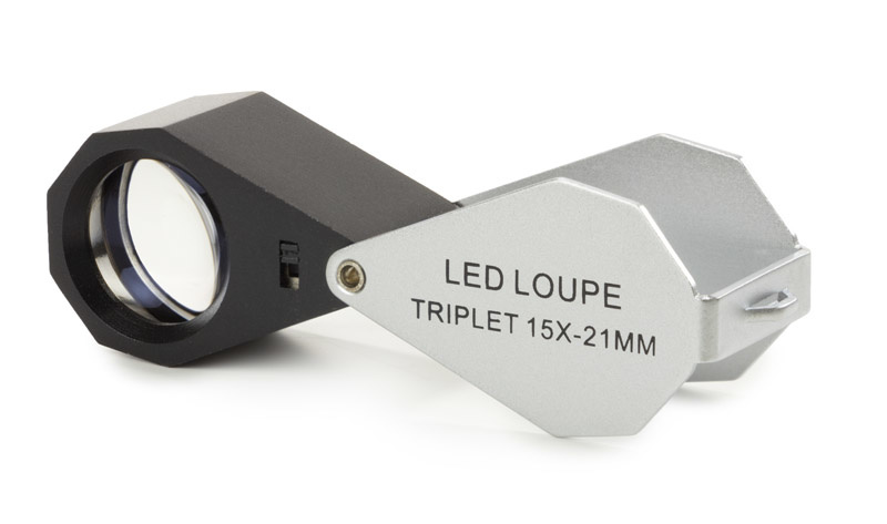 Klappbare Lupe Triplet 15x mit LED-Beleuchtung