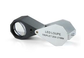 Klappbare Lupe Triplet 20x mit LED-Beleuchtung
