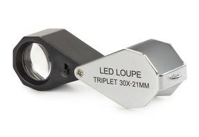 Folding Magnifier Triplet 30x with LED lighting