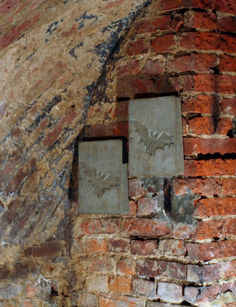 Schwegler Wall-Mounted Bat Shelter 2FE - per 2 Pieces