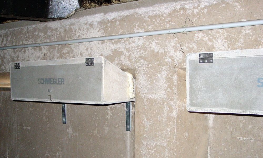 Schwegler Wigvormige Gierzwaluwkast (Drempelkast)