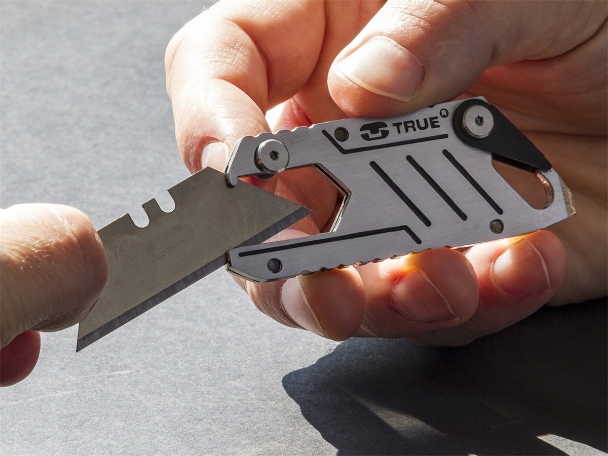 GEAR  True Utility Box Cutter and Crafty Folding Knife (Unboxing and  Review) 