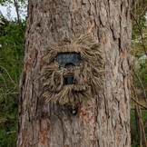 Cambush - Tarnung / Ghillie-suit für Kamerafallen