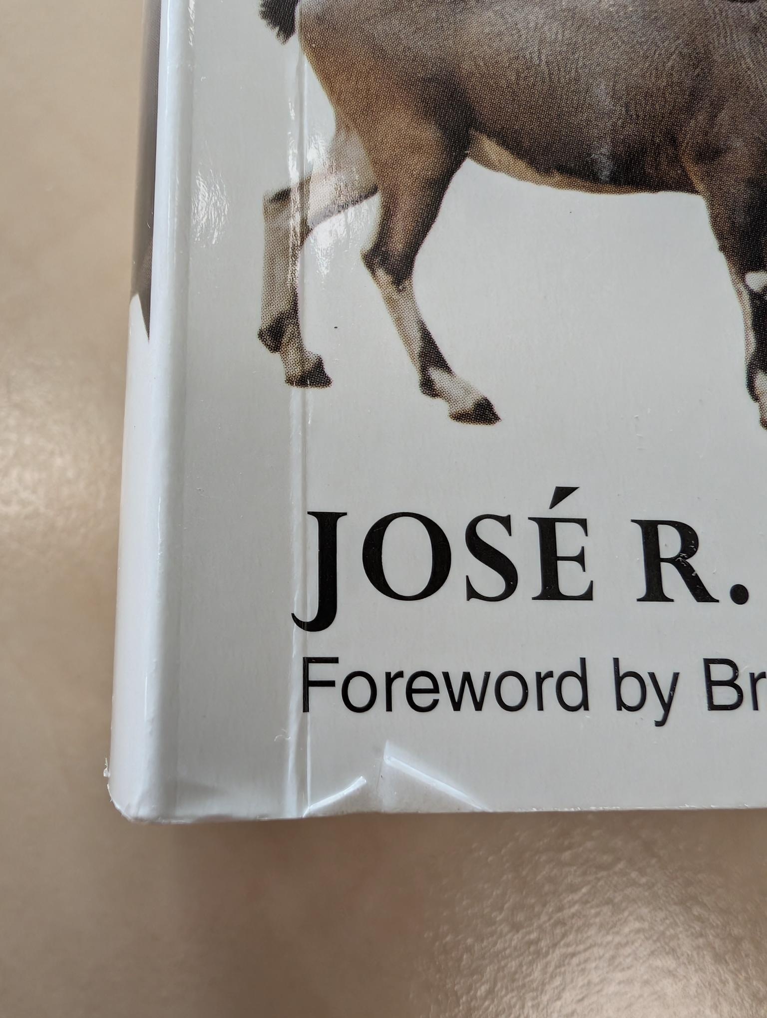 Damaged copy - Bovids of the World - Antelopes, Gazelles, Cattle, Goats, Sheep, and Relatives