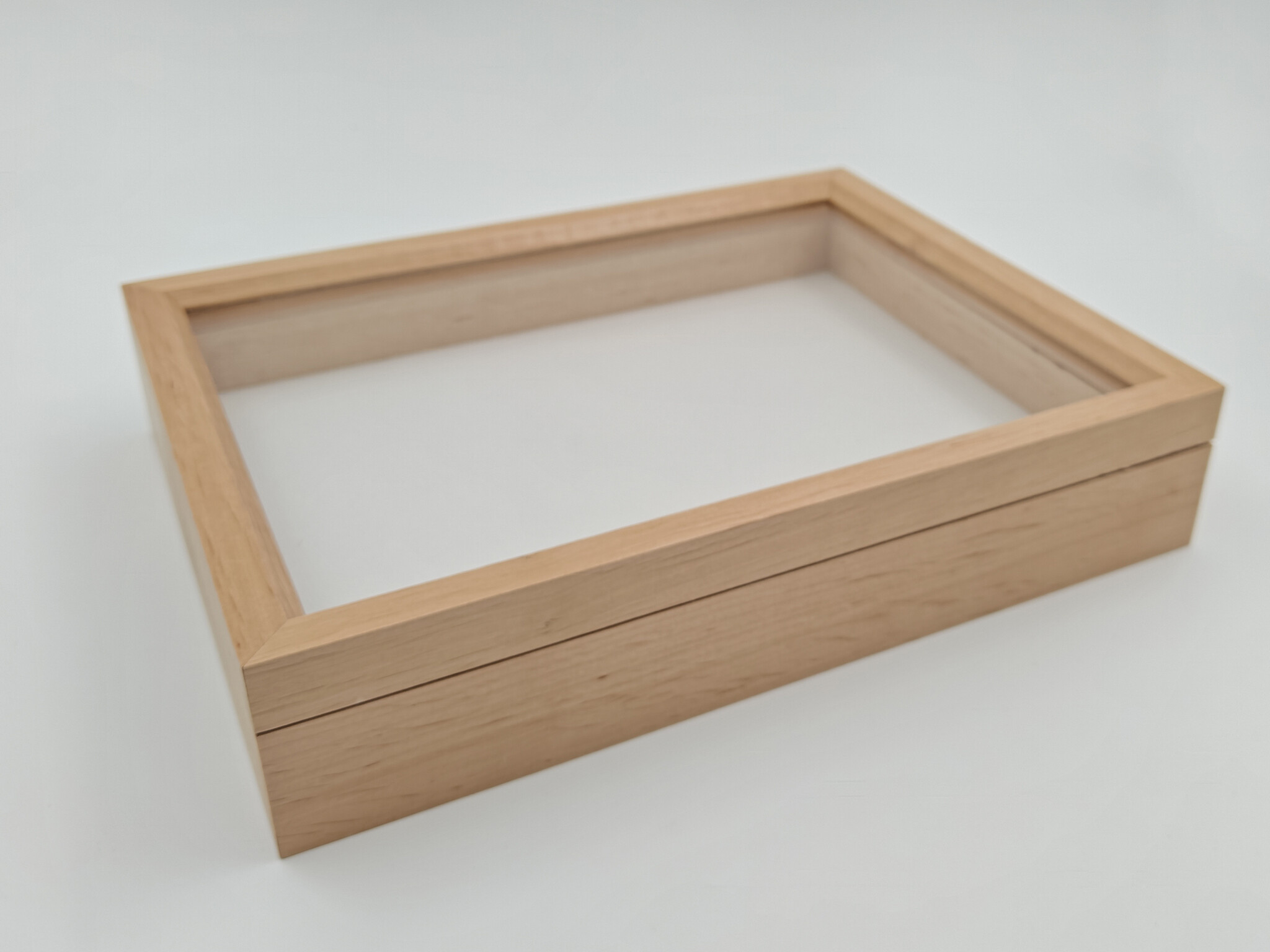 Hölzerner Insektenkasten mit Glasdeckel 23 x 30 x 6 cm