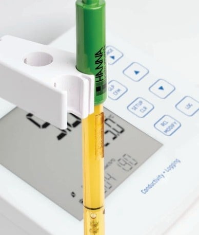 HI2630 Laboratoriummeter voor geleidbaarheid met HI763100 elektrode