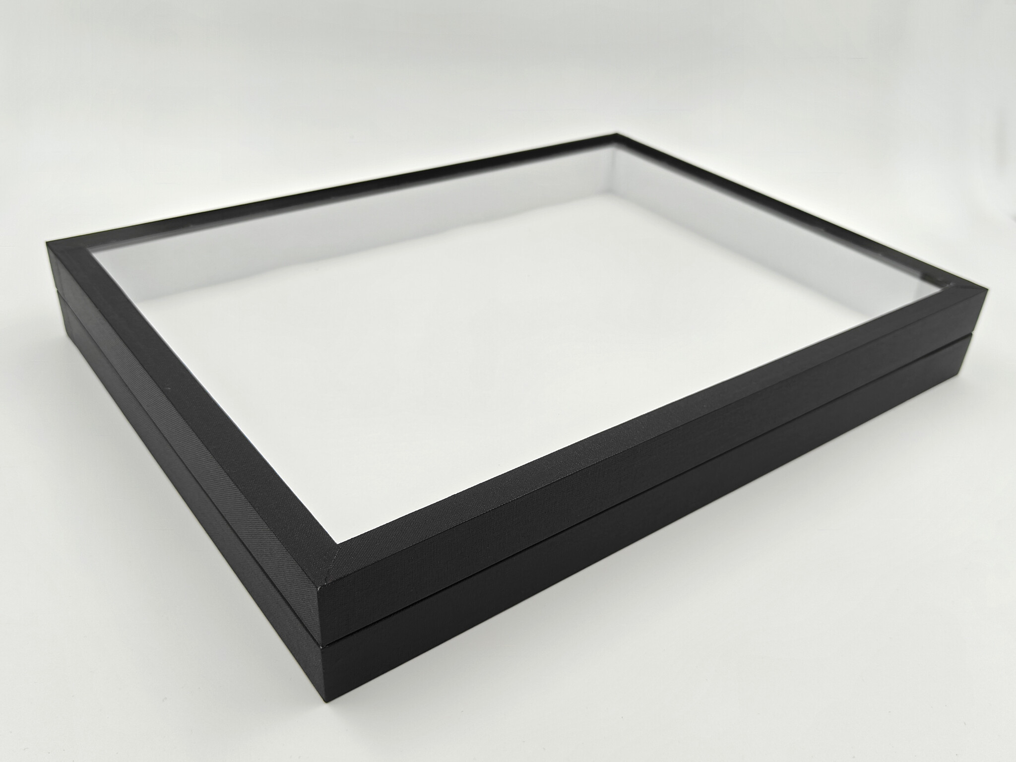 Black display box 30x40cm