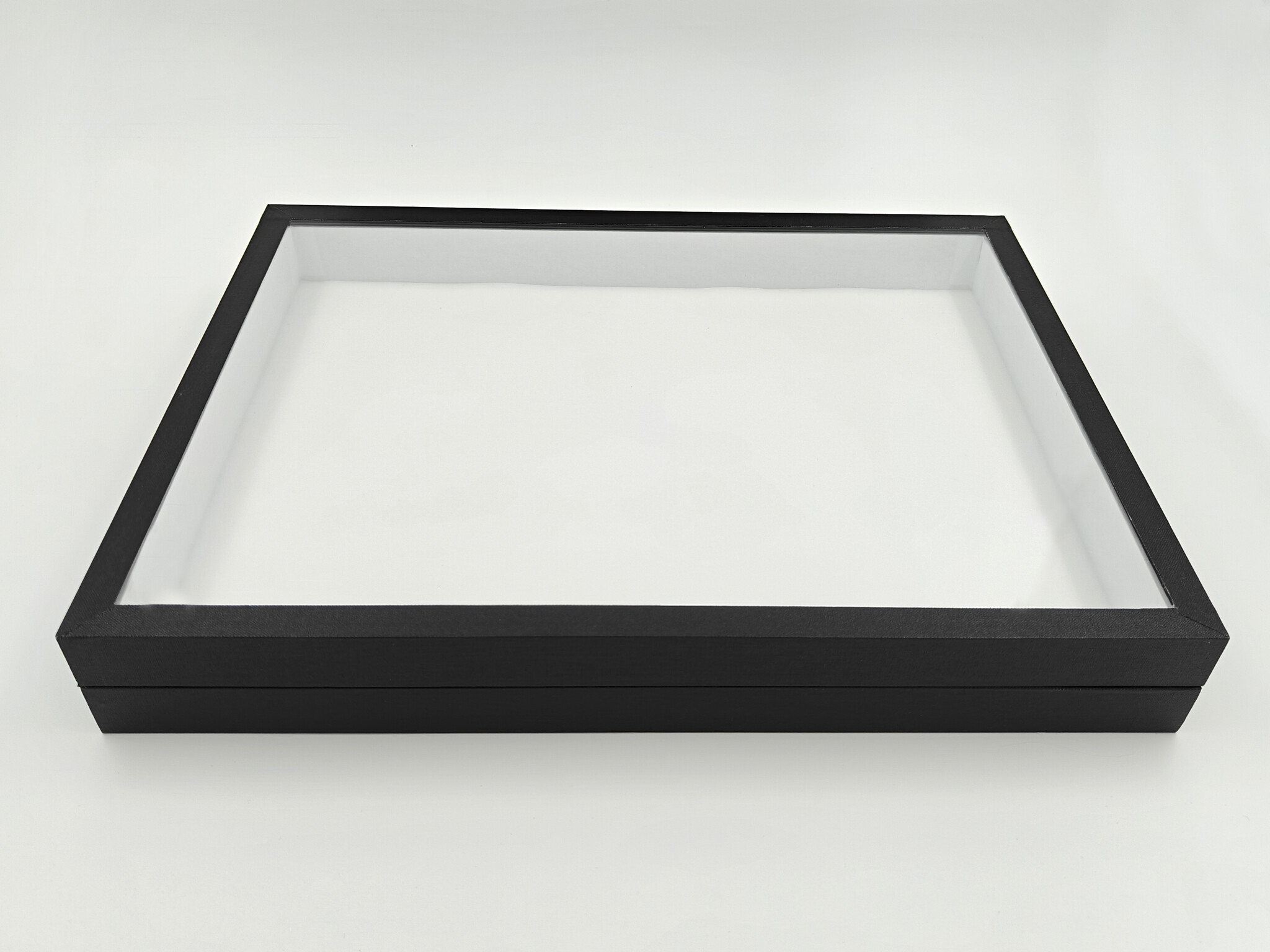 Black display box 30x40cm