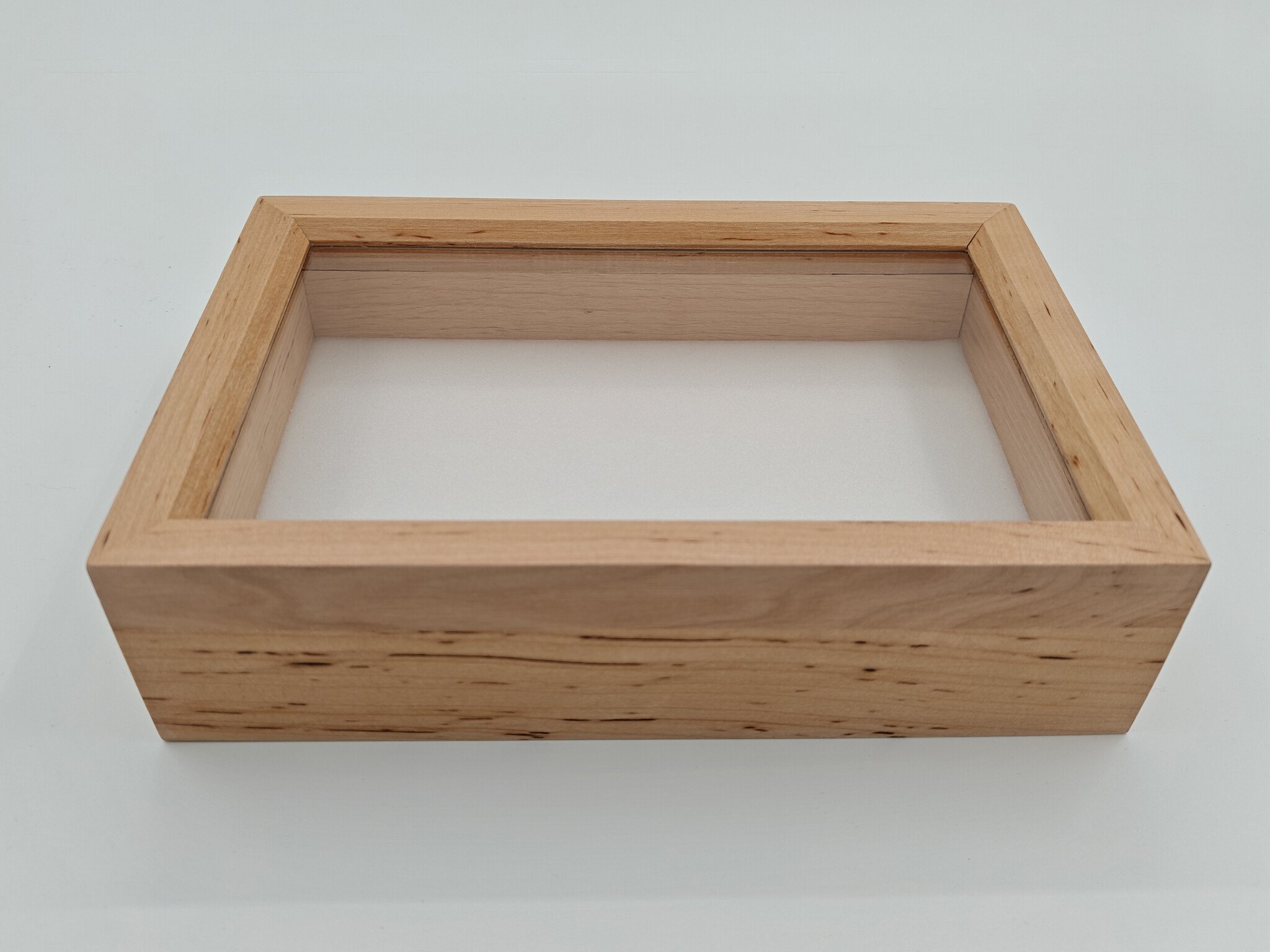 Wooden insect box with glass lid 15 x 23 x 6 cm