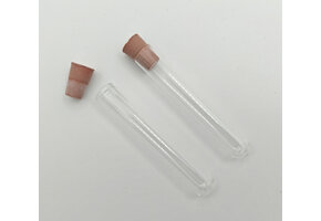 Reagenzglas aus Glas mit Gummistopfen