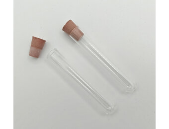 Reagenzglas aus Glas mit Gummistopfen