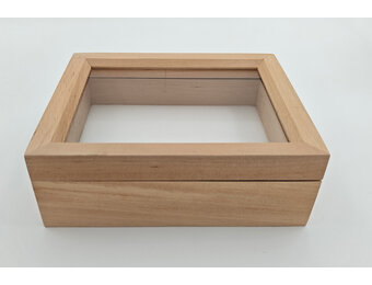 Houten insectendoos met glazen deksel 15 x 18 x 6 cm