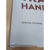 Beschadigd exemplaar - The European Animal Tracks Handbook