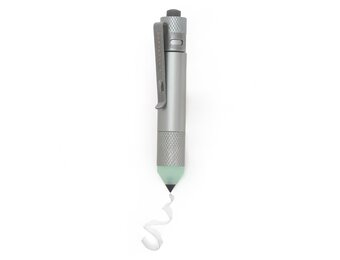 Kikkerland Light Up Pen